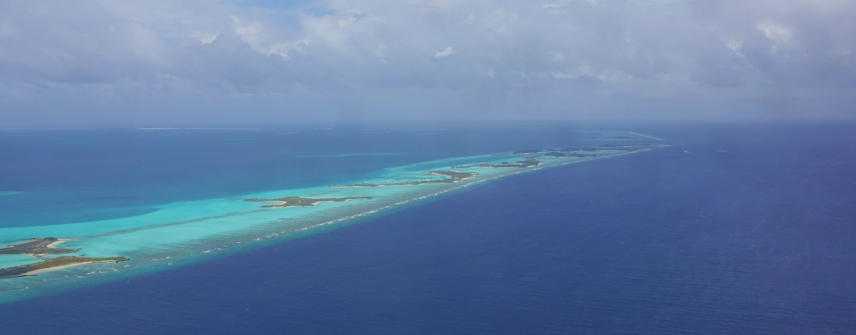 台北→新加坡→前往下個登機口轉機→馬列機場