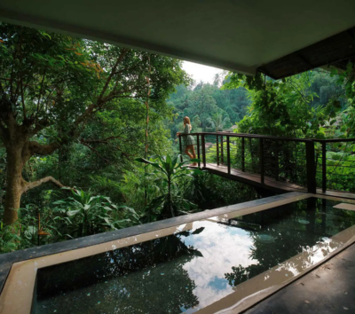 Day2:享用山谷無邊際泳池→叢林療癒套裝:一小時峇里式按摩&身體浴+下午茶→日落瑜珈體驗→渡假村內享用晚餐