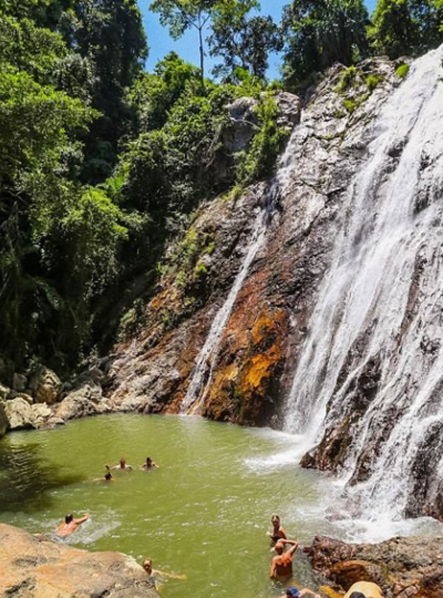 越野車環島觀光行程(阿公阿嬤石/大金佛/納蒙瀑布/活動午餐)→Salarom Spa 香薰蒸汽浴+足底按摩+泰式按摩120分鐘→自由探索查文夜市、中央百貨(按摩、海鮮樣樣有)