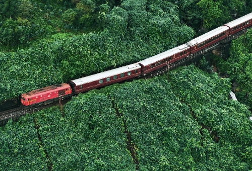 SJourney豪華列車旅行、八天七夜一價全包 (胡志明→河內)