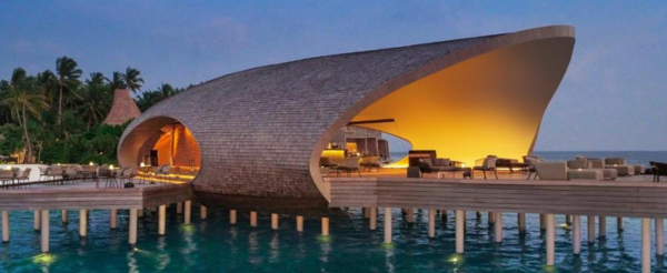 渡假島上自由探索